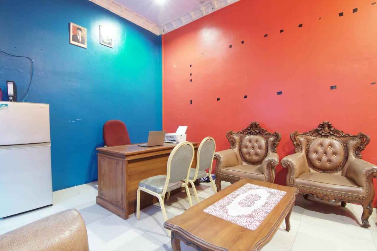 Oyo 91510 Homestay Utama Syariah プカンバル エクステリア 写真