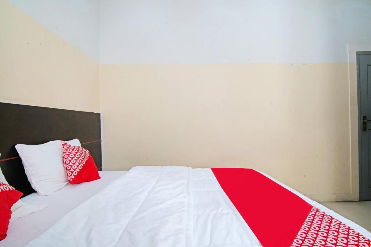Oyo 91510 Homestay Utama Syariah プカンバル エクステリア 写真